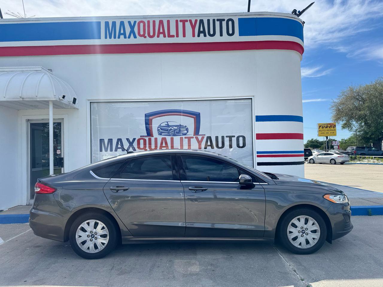 Used 2019 Ford Fusion S FWD image 18