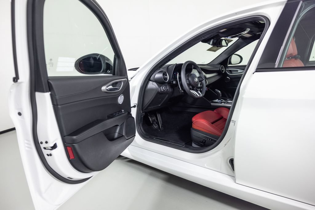 New 2026 Alfa Romeo Giulia AWD image 18
