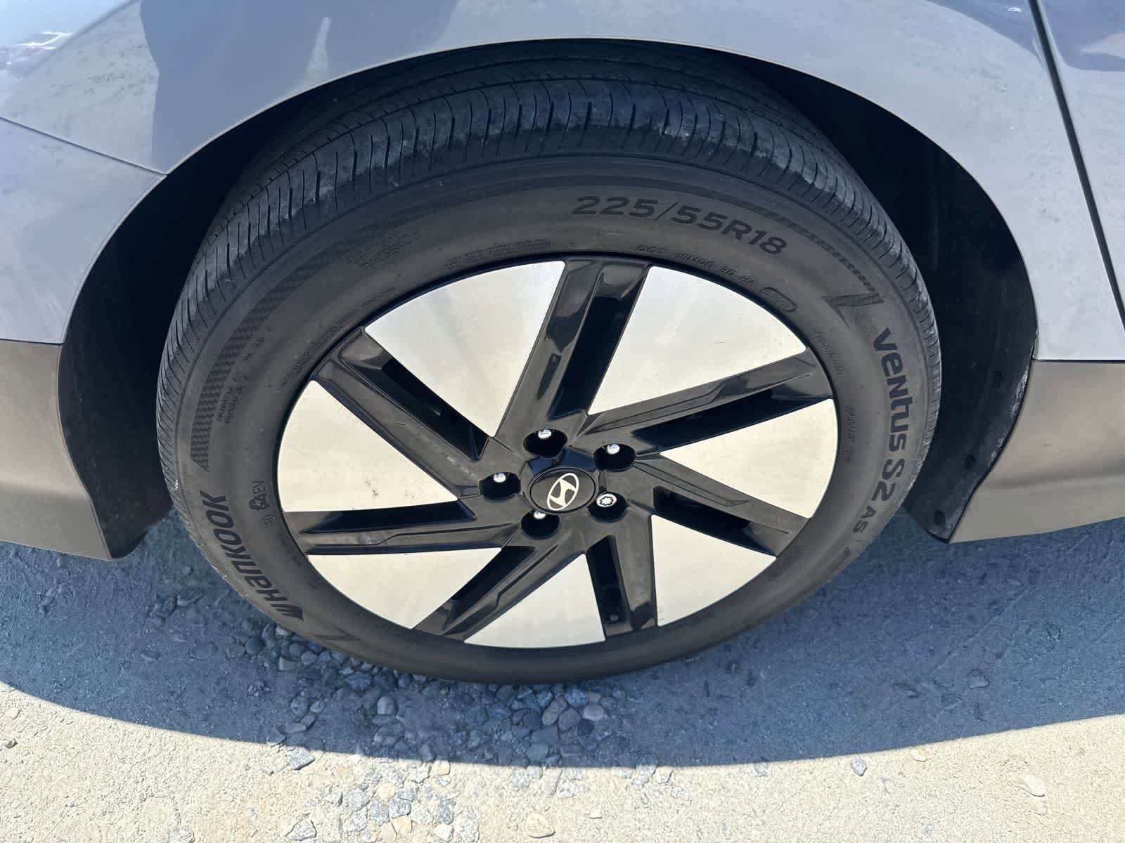 Used 2024 Hyundai Ioniq 6 SE RWD image 15
