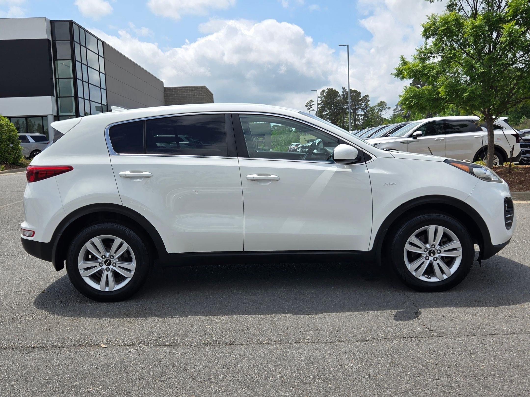 Used 2018 Kia Sportage LX image 8