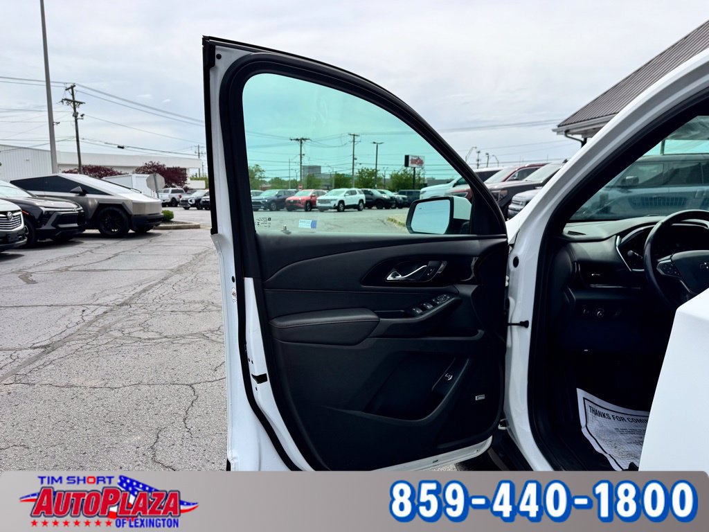 Used 2023 Chevrolet Traverse RS AWD/4WD image 53