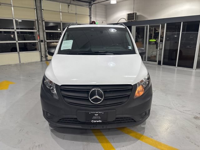 Used 2023 Mercedes-Benz Metris image 3