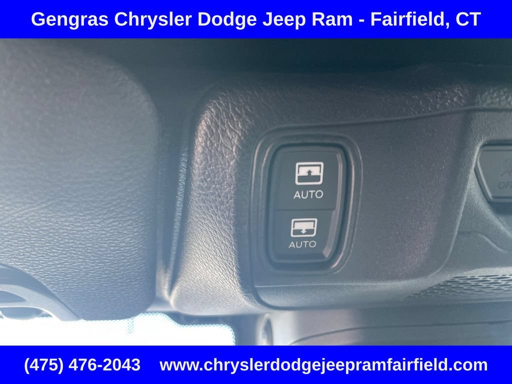 Certified 2024 Jeep Wrangler Unlimited Sahara w/ Technology Group AWD/4WD image 56
