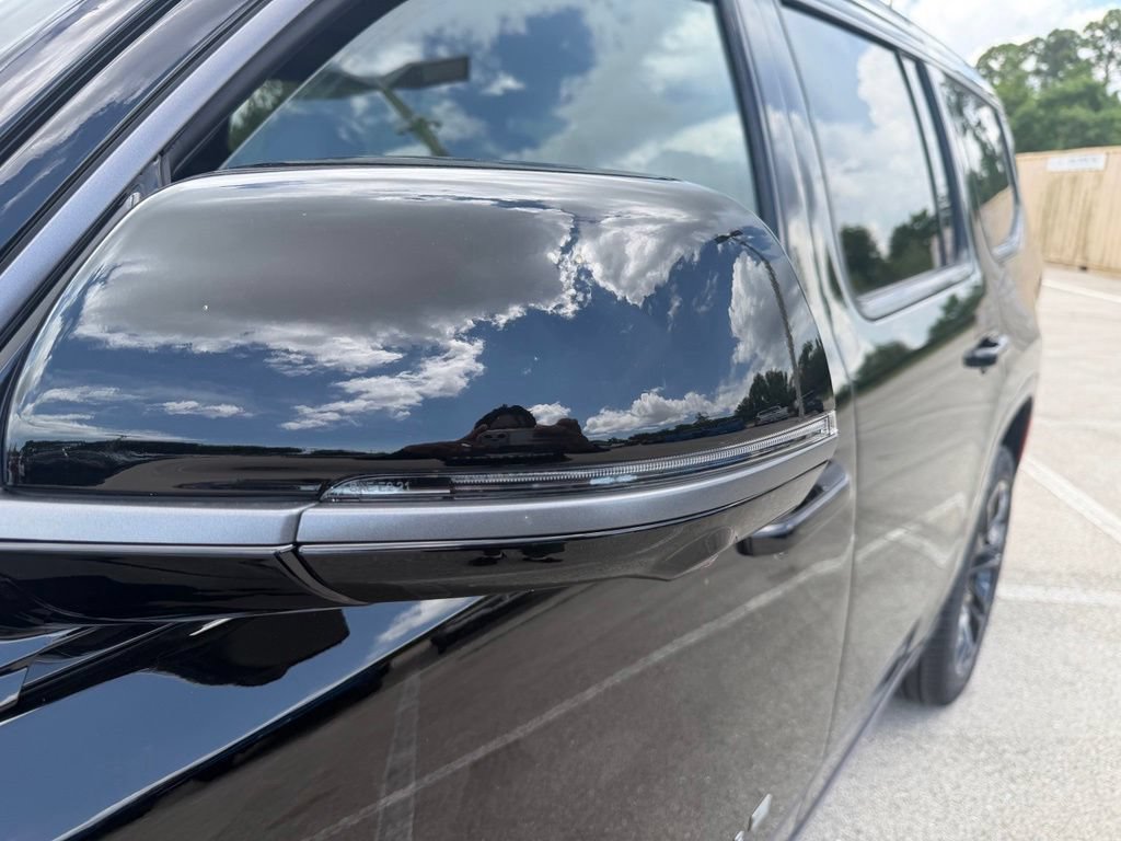 New 2026 Jeep Grand Wagoneer Summit AWD/4WD image 30