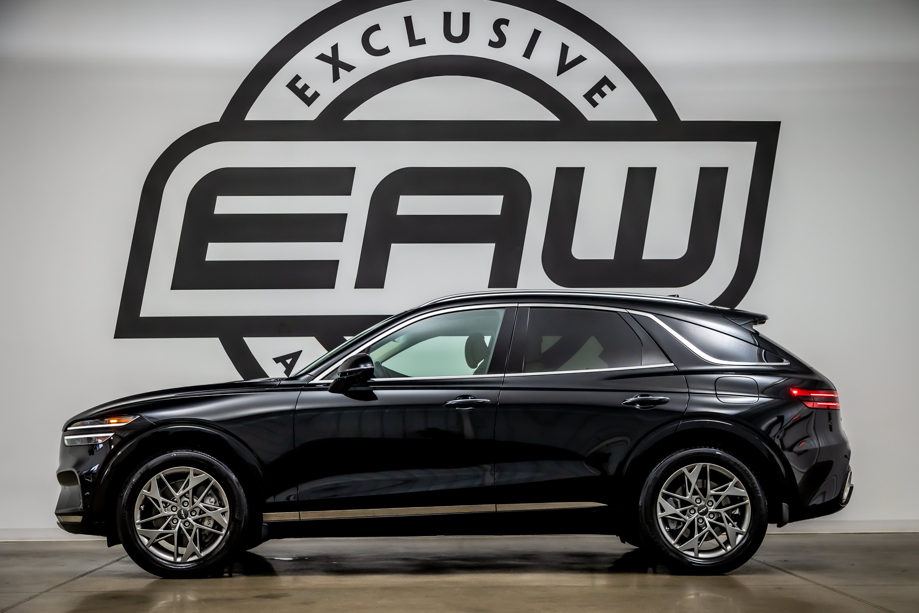 Used 2024 Genesis GV70 2.5T w/ Advanced Package AWD/4WD image 6