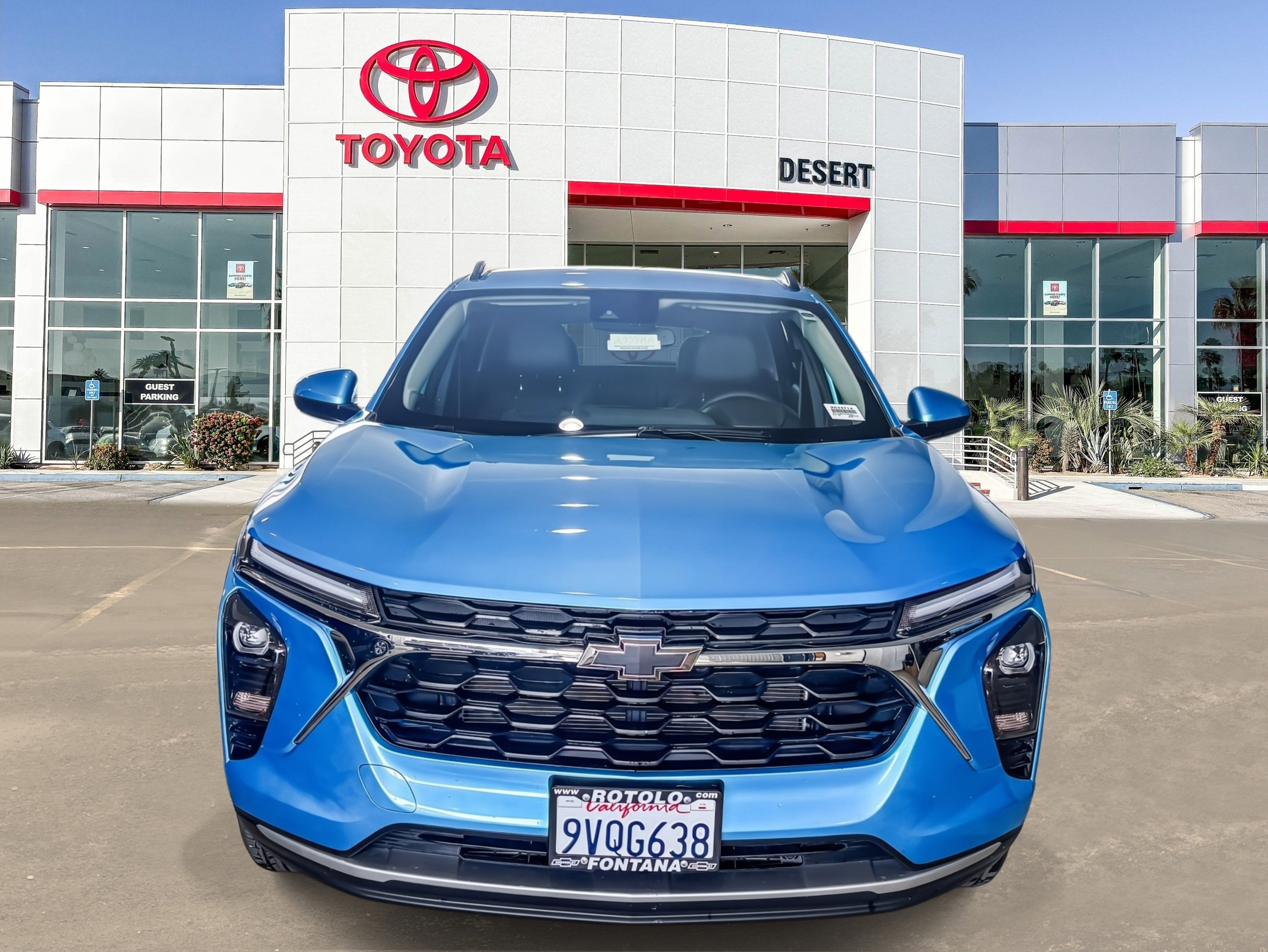 Used 2025 Chevrolet Trax LT w/ Driver Confidence Package image 2