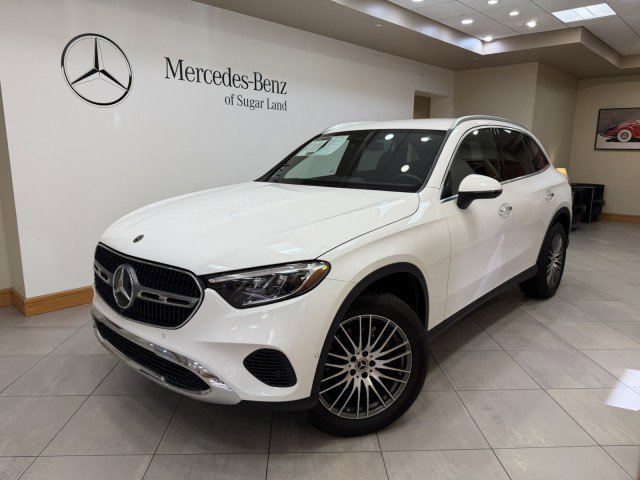 Used 2025 Mercedes-Benz GLC 300 image 1