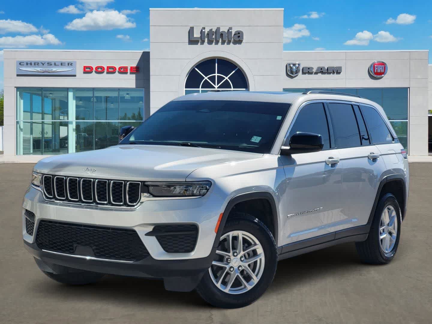 Used 2024 Jeep Grand Cherokee Laredo X