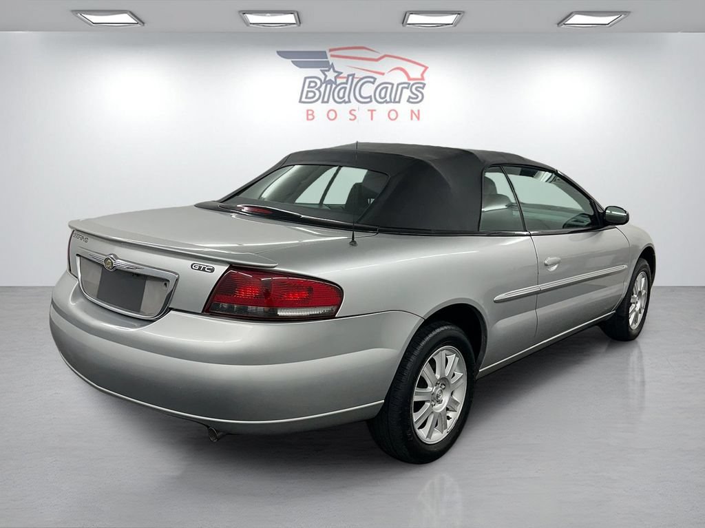 Used 2005 Chrysler Sebring GTC FWD image 4