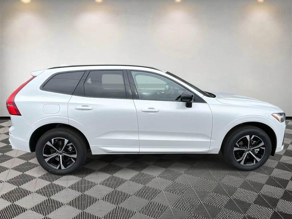 New 2026 Volvo XC60 B5 Core w/ Climate Package image 2