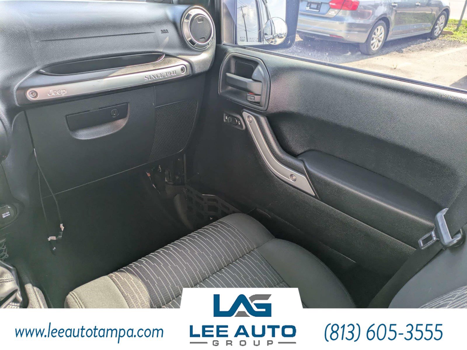 Used 2012 Jeep Wrangler Unlimited Sahara AWD/4WD image 16