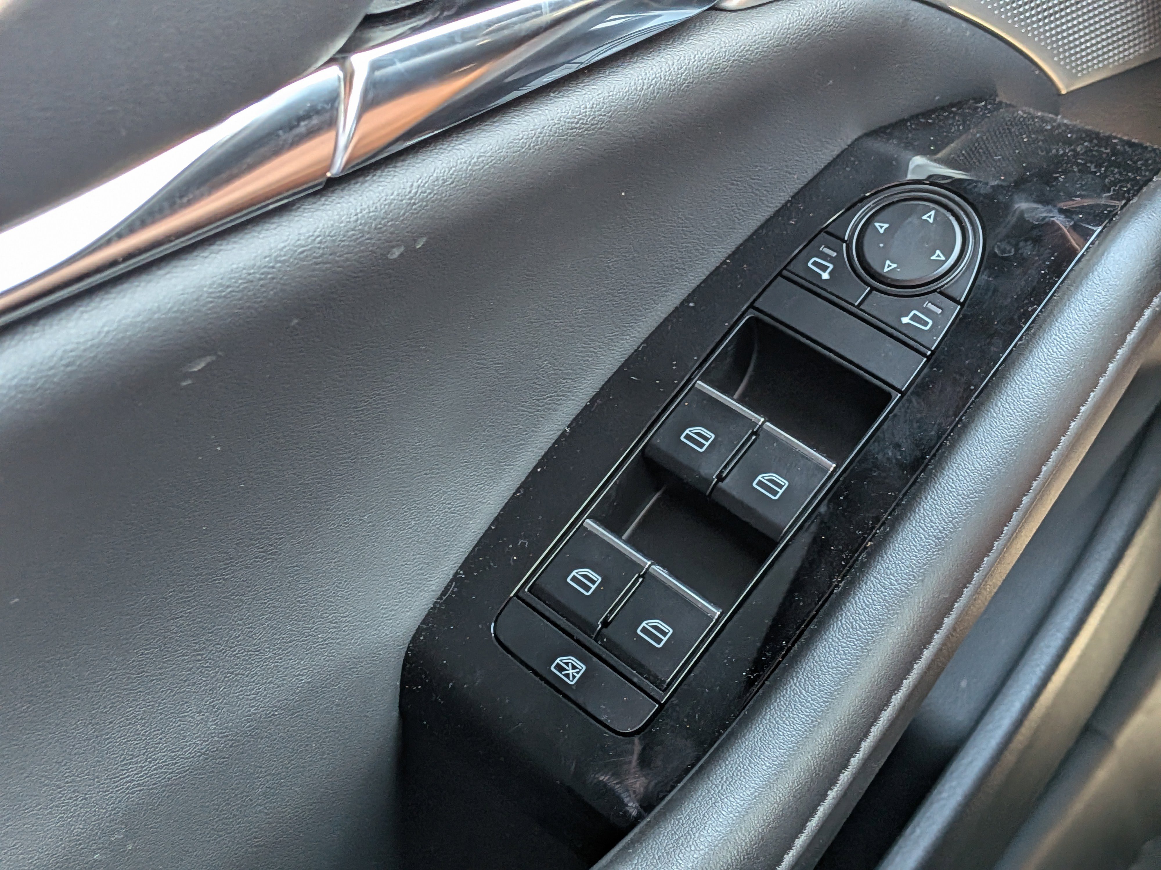 Used 2025 MAZDA MAZDA3 2.5 S Hatchback w/ Premium Pkg image 22