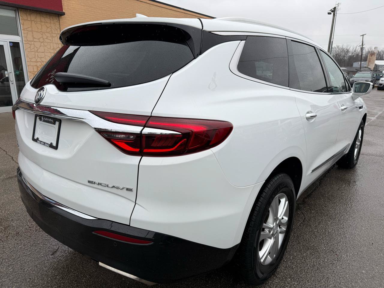 Used 2018 Buick Enclave Essence FWD image 7