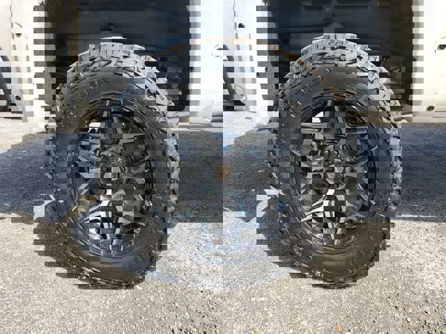 New 2026 GMC Sierra 1500 AT4 w/ Technology Package image 6