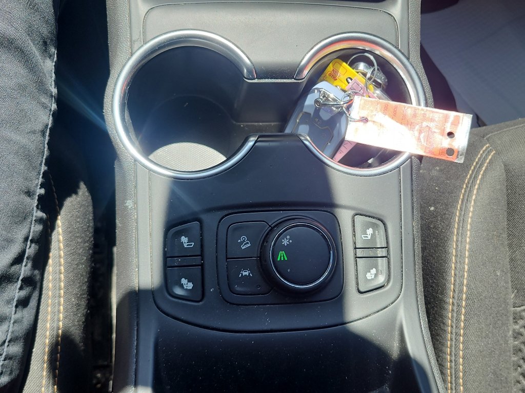 Used 2020 GMC Terrain SLE w/ Driver Convenience Package FWD image 31