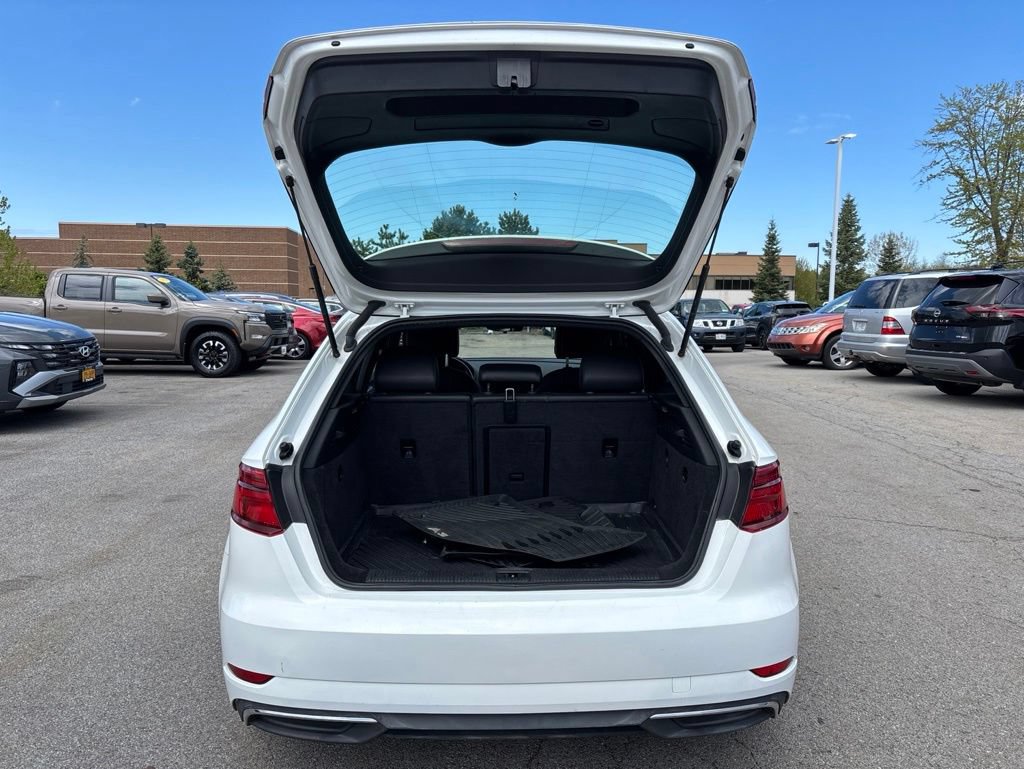 Used 2017 Audi A3 e-tron Premium FWD image 17