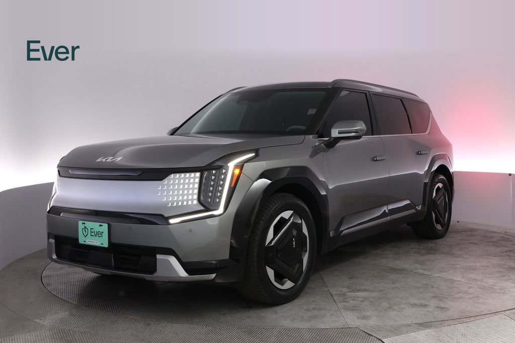 Used 2024 Kia EV9 Land AWD/4WD image 2