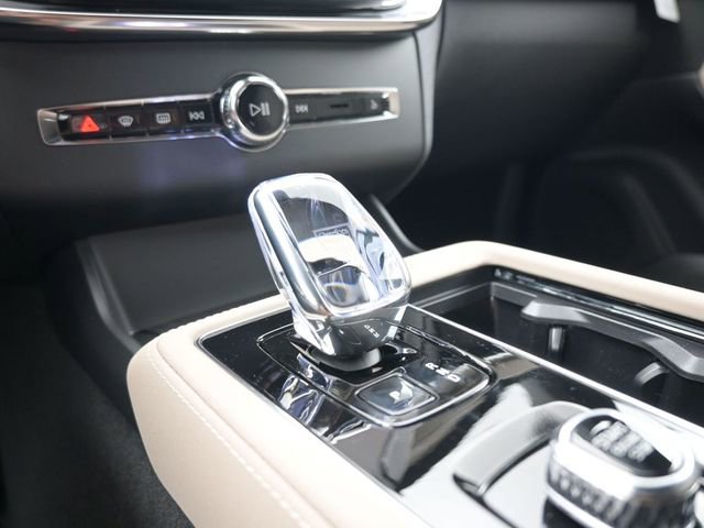 New 2026 Volvo XC90 B5 Plus w/ Protection Package Premier image 12