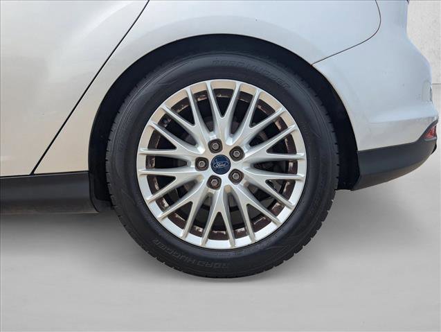 Used 2014 Ford Focus Titanium FWD image 18