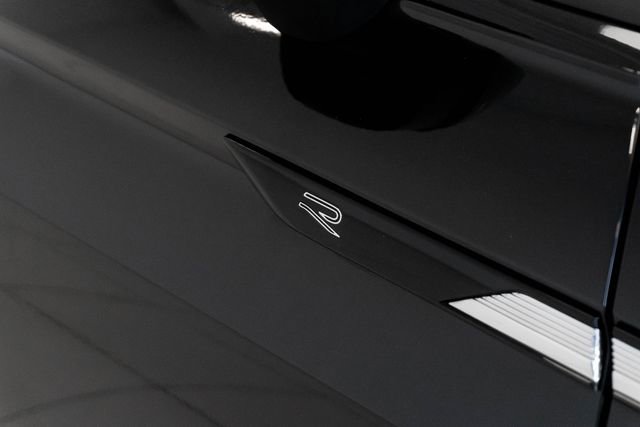 Used 2022 Volkswagen Tiguan SE R-Line image 8