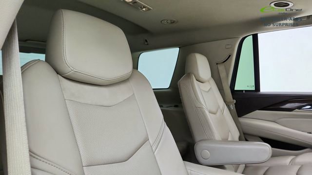 Used 2015 Cadillac Escalade Luxury RWD image 25