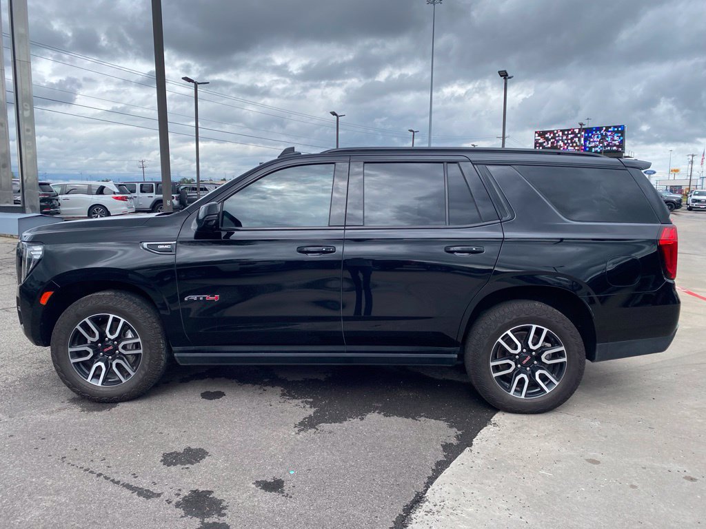 Used 2023 GMC Yukon AT4 w/ AT4 Premium Package AWD/4WD image 2