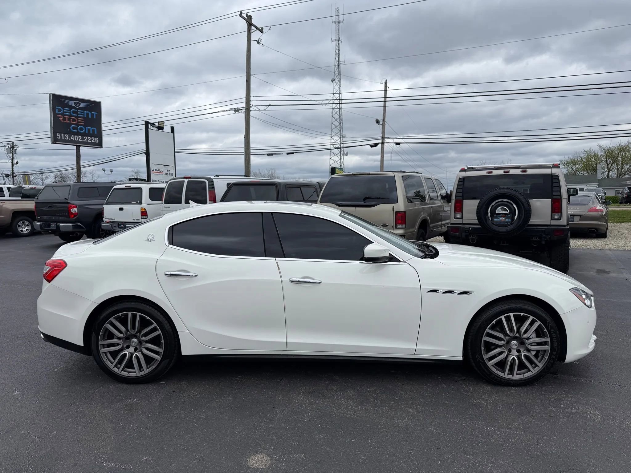 Used 2017 Maserati Ghibli image 2