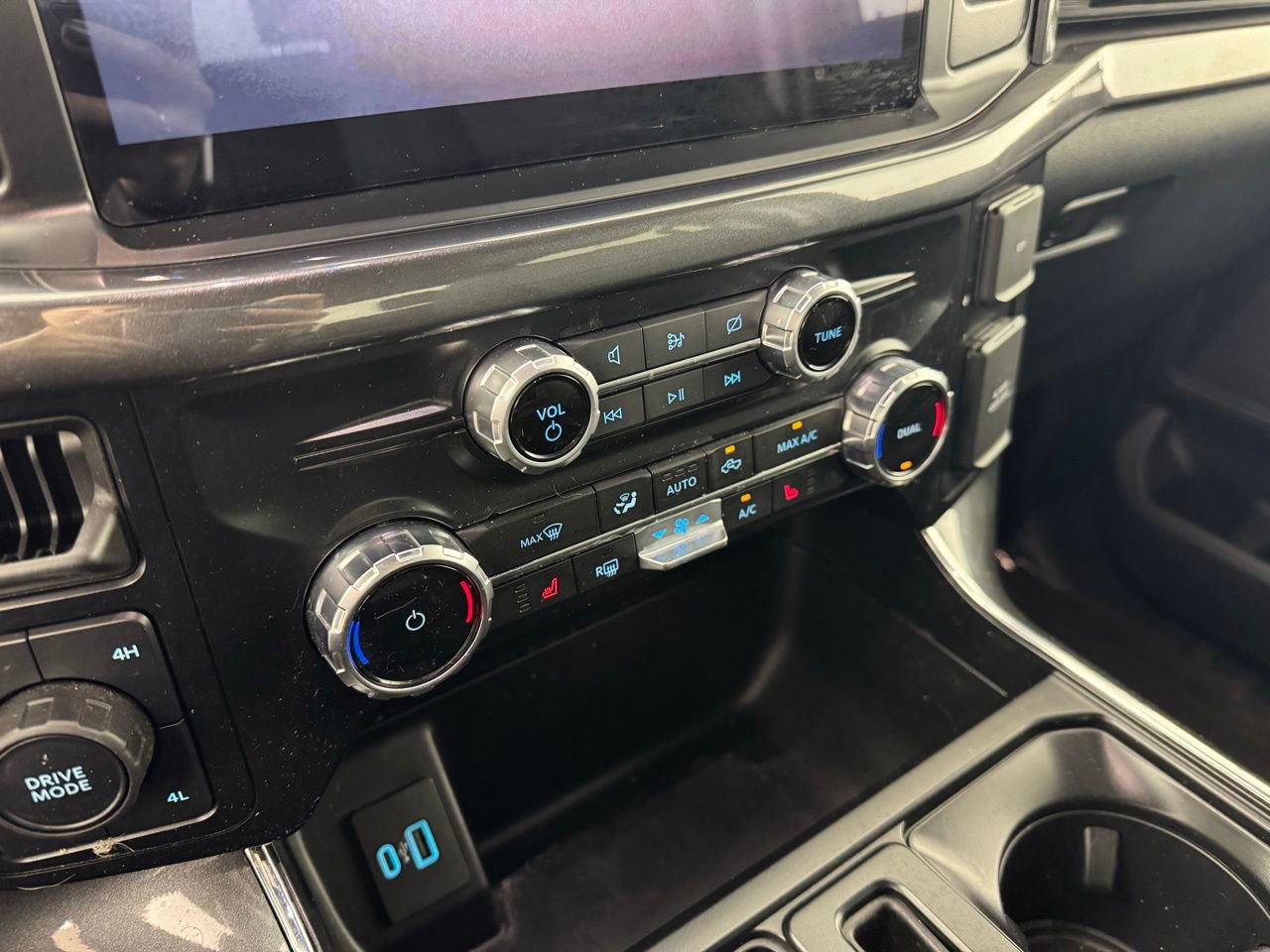 Used 2023 Ford F150 XLT w/ Equipment Group 302A High AWD/4WD image 19