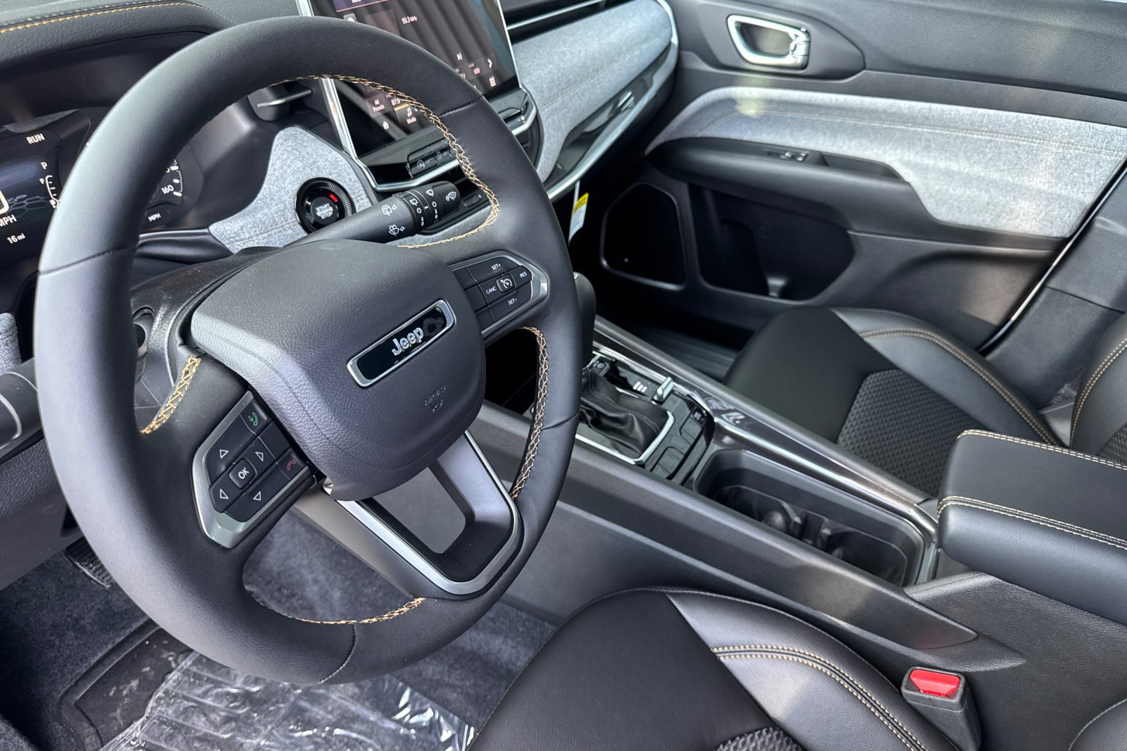 New 2026 Jeep Compass Latitude AWD/4WD image 9