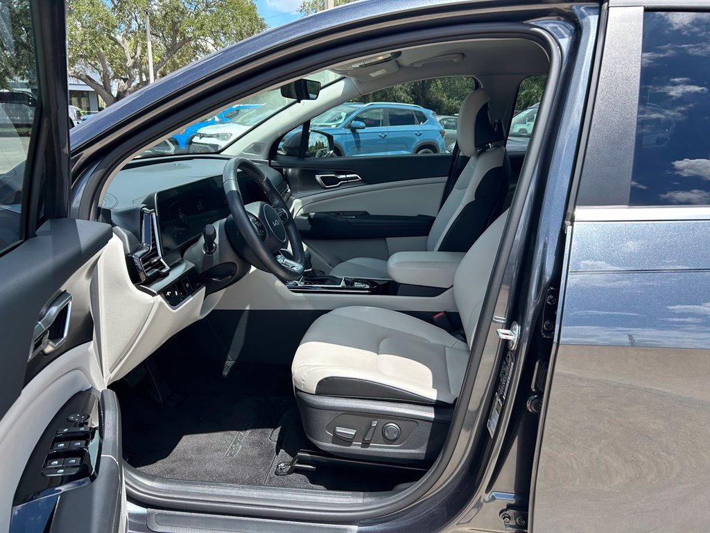 Used 2024 Kia Sportage EX FWD image 15