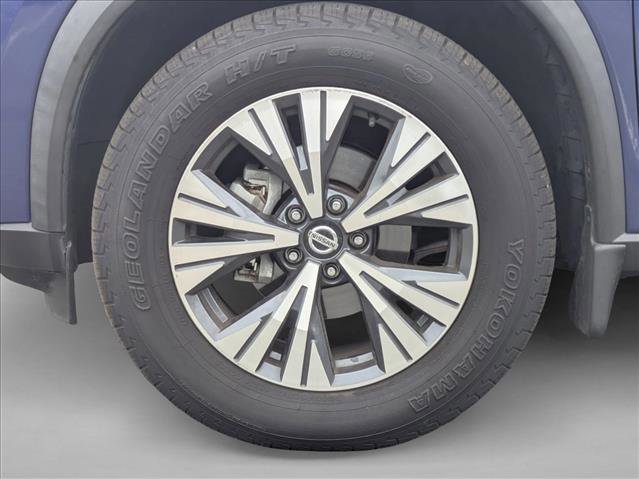 Used 2021 Nissan Rogue SV image 17