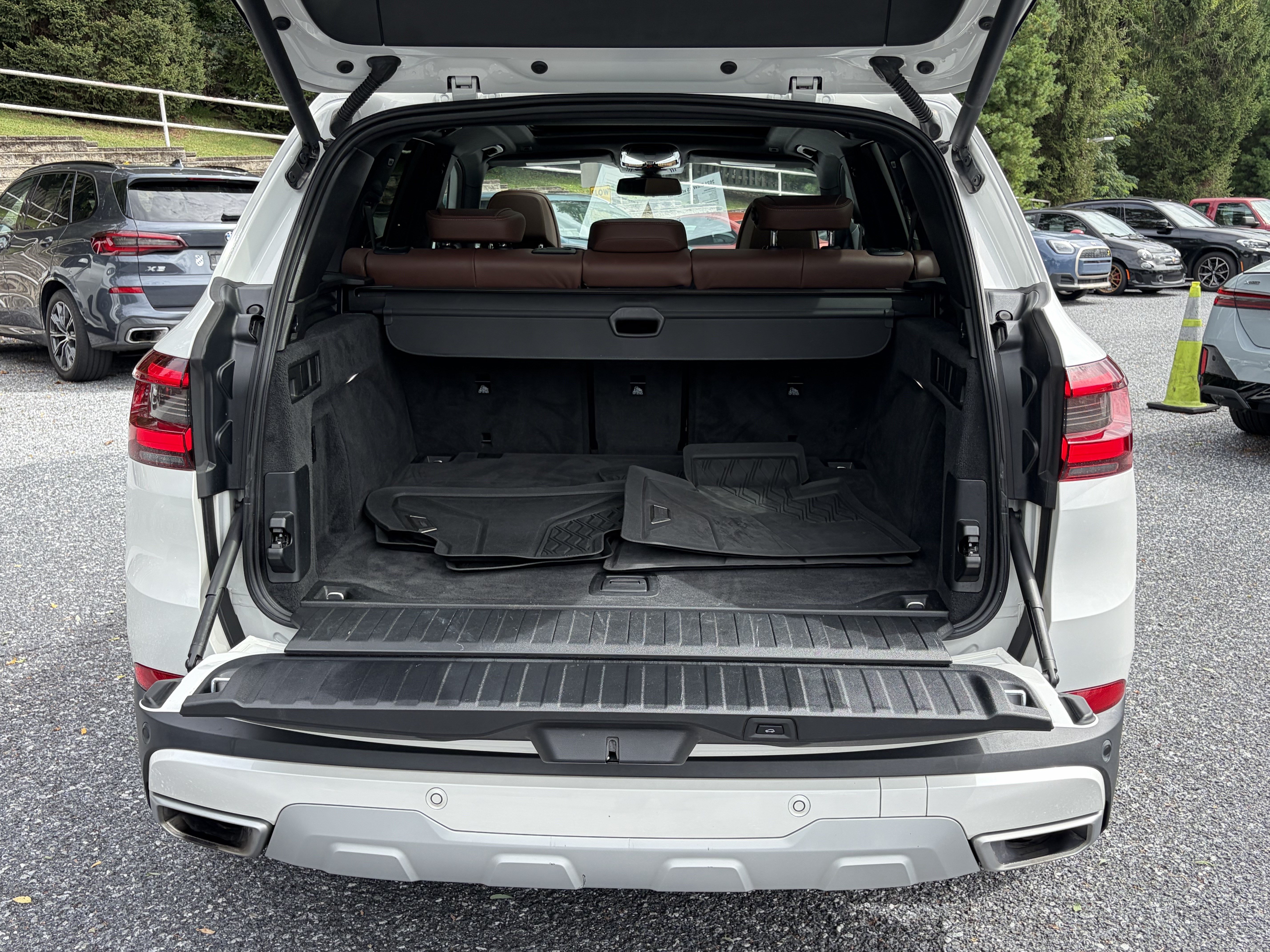 Used 2021 BMW X5 xDrive40i w/ Premium Package AWD/4WD image 8
