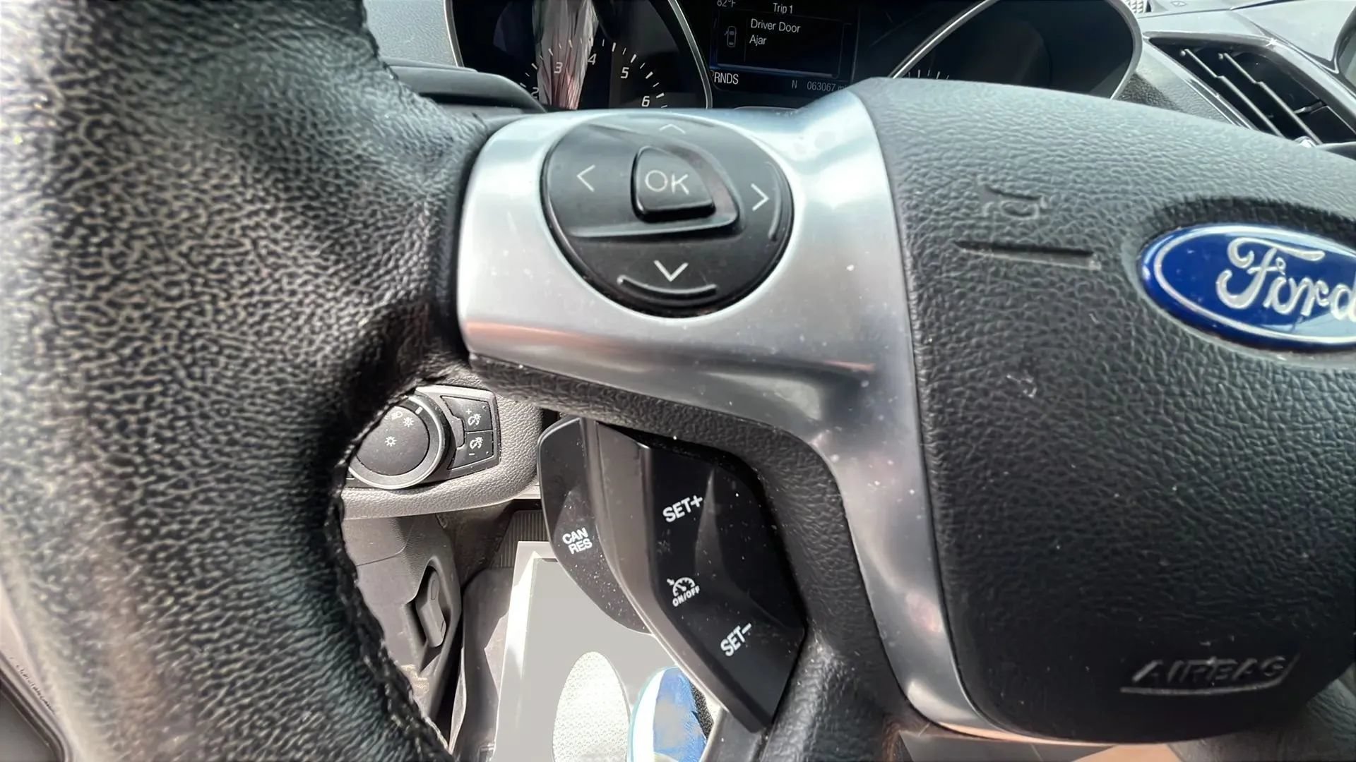 Used 2016 Ford Escape Titanium AWD/4WD image 30