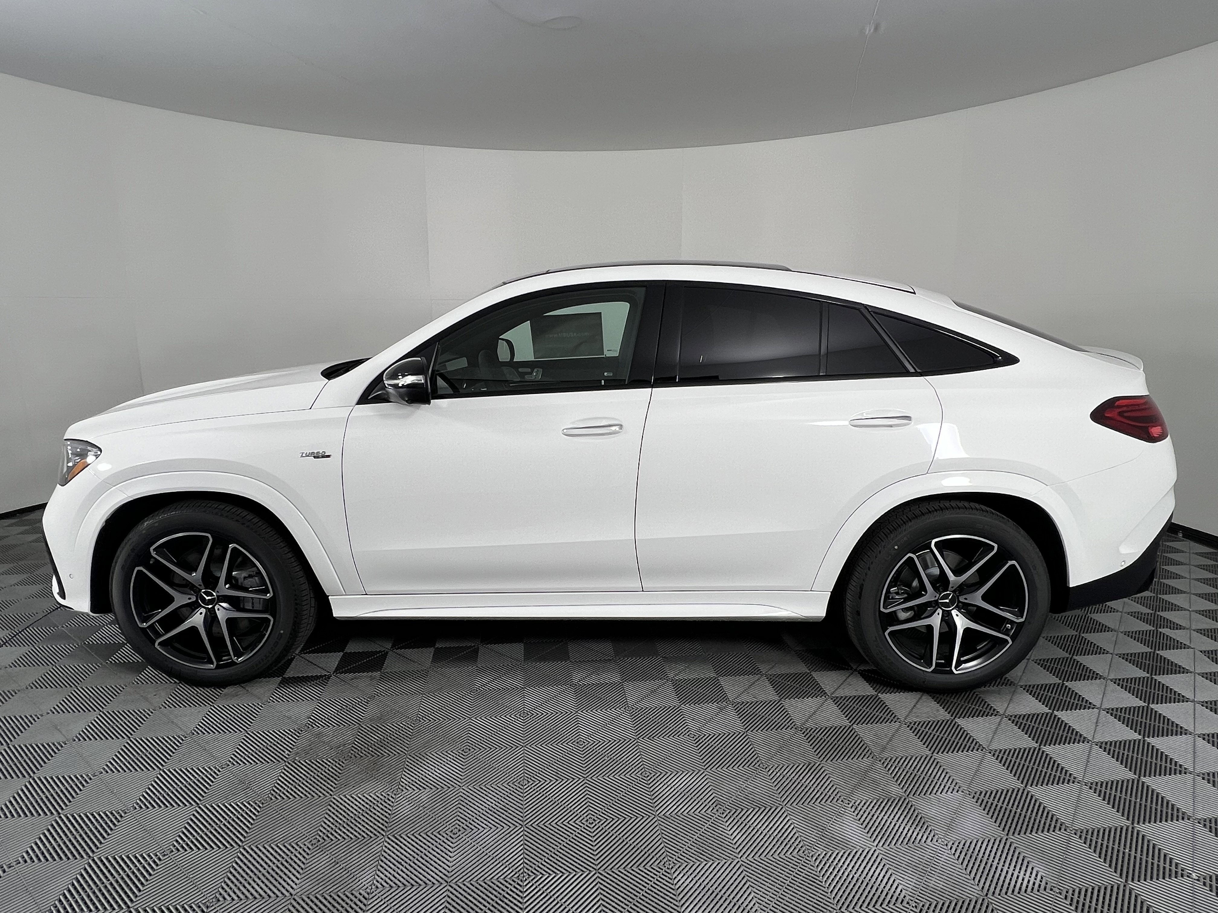 New 2026 Mercedes-Benz GLE 53 AMG 4MATIC Coupe image 9