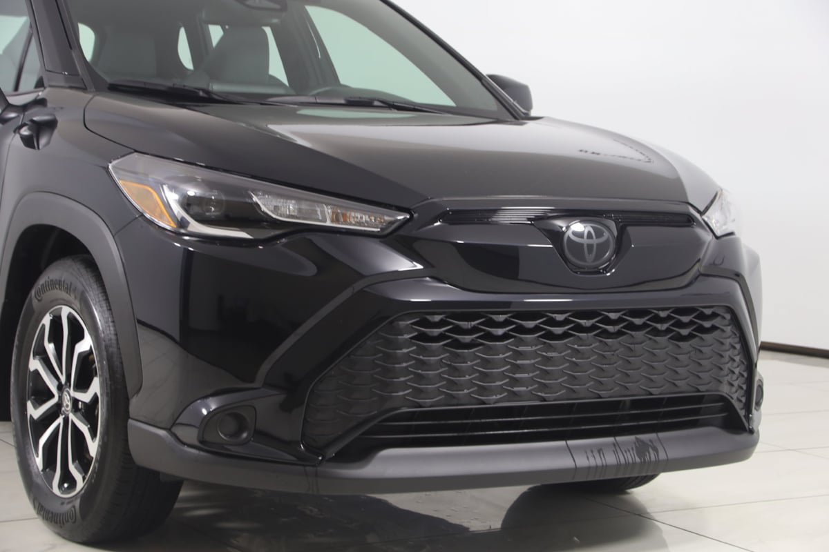 Used 2025 Toyota Corolla Cross AWD Hybrid image 27