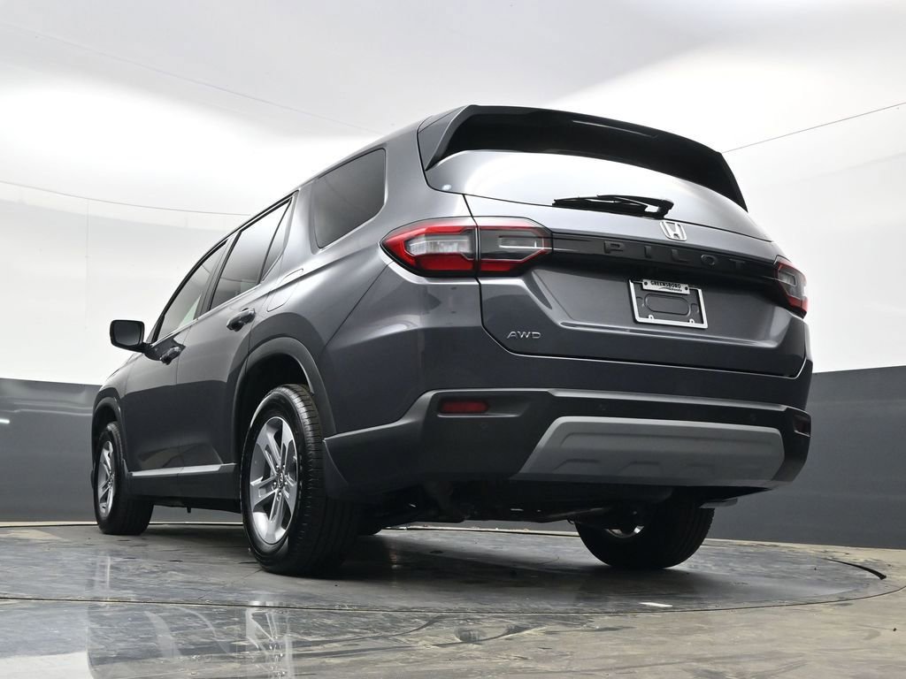 Certified 2025 Honda Pilot EX-L image 31