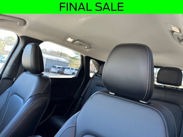 New 2025 Ford Escape SE w/ PHEV Premium Package FWD image 31