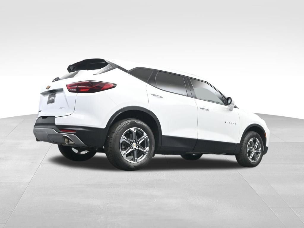 Used 2025 Chevrolet Blazer LT image 33