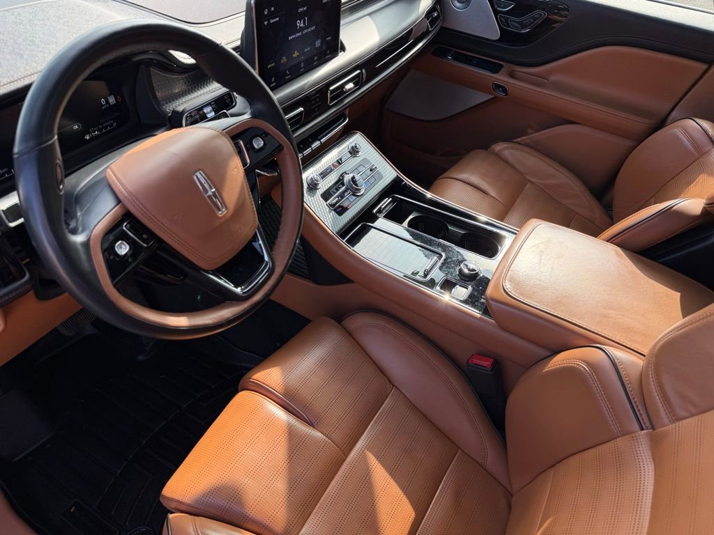 Used 2023 Lincoln Aviator Black Label image 17
