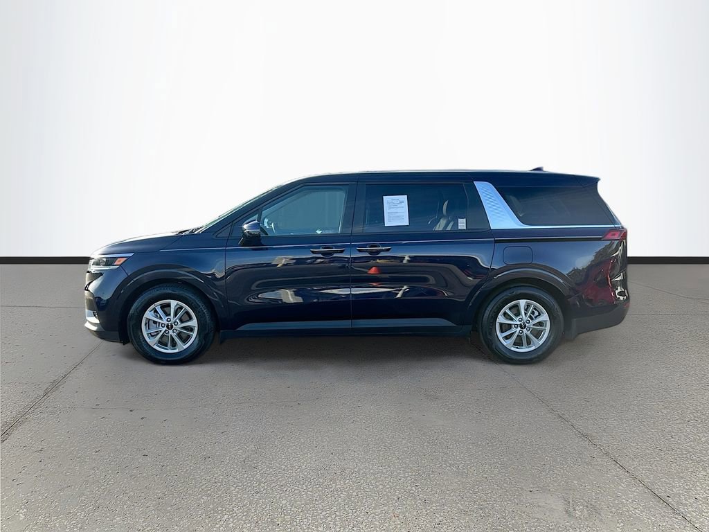 Certified 2024 Kia Carnival LX image 4