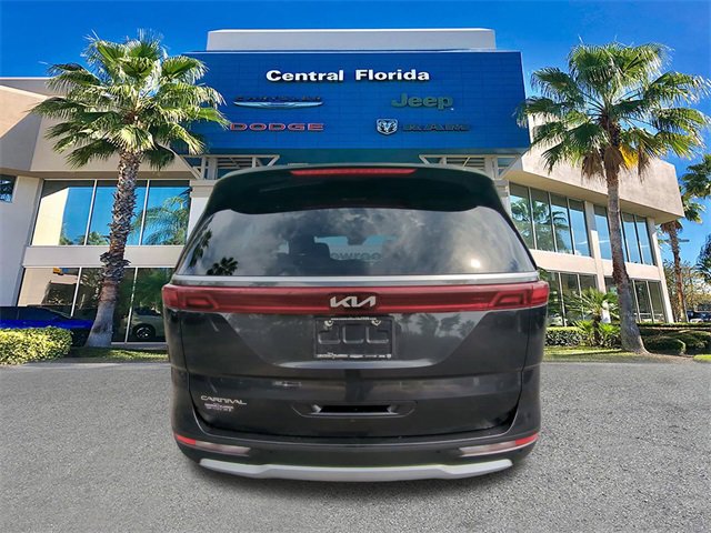 Used 2024 Kia Carnival LX image 6