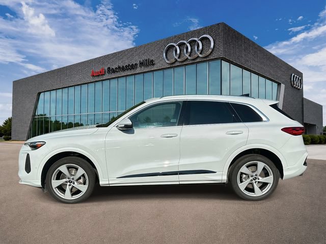 Certified 2025 Audi Q5 Premium AWD/4WD image 2