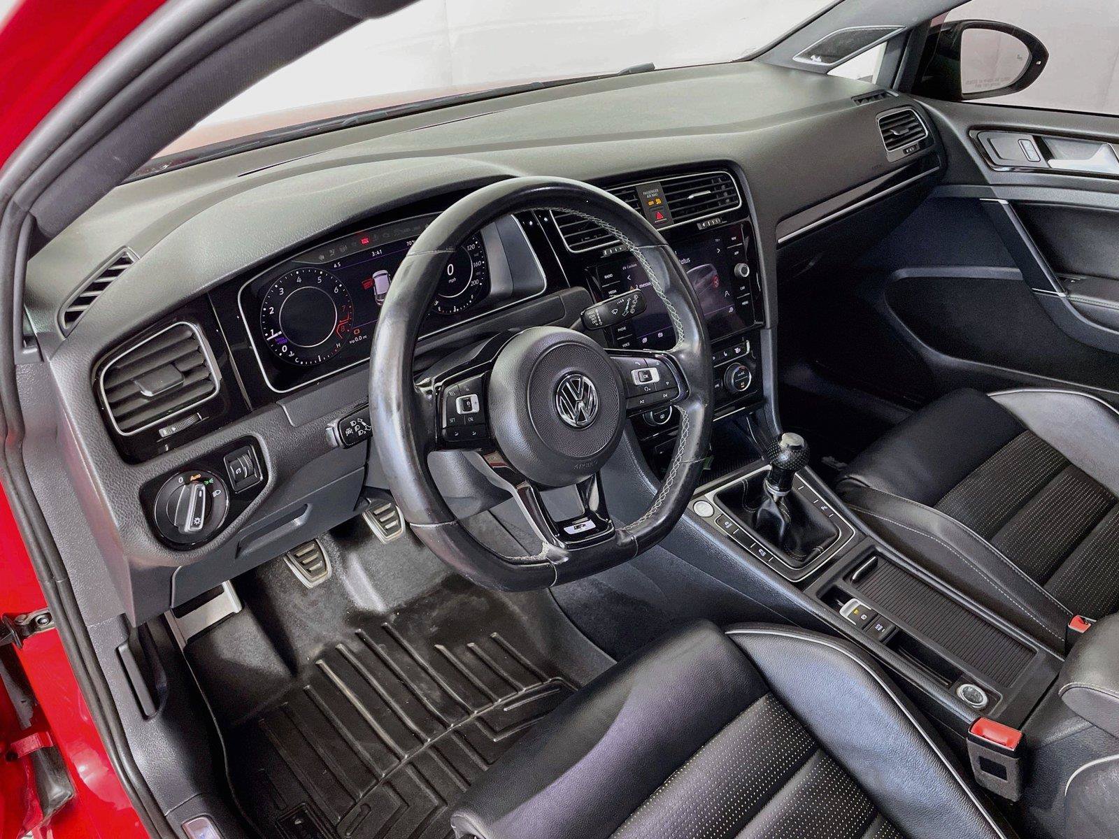 Used 2018 Volkswagen Golf 4-Door AWD/4WD image 11