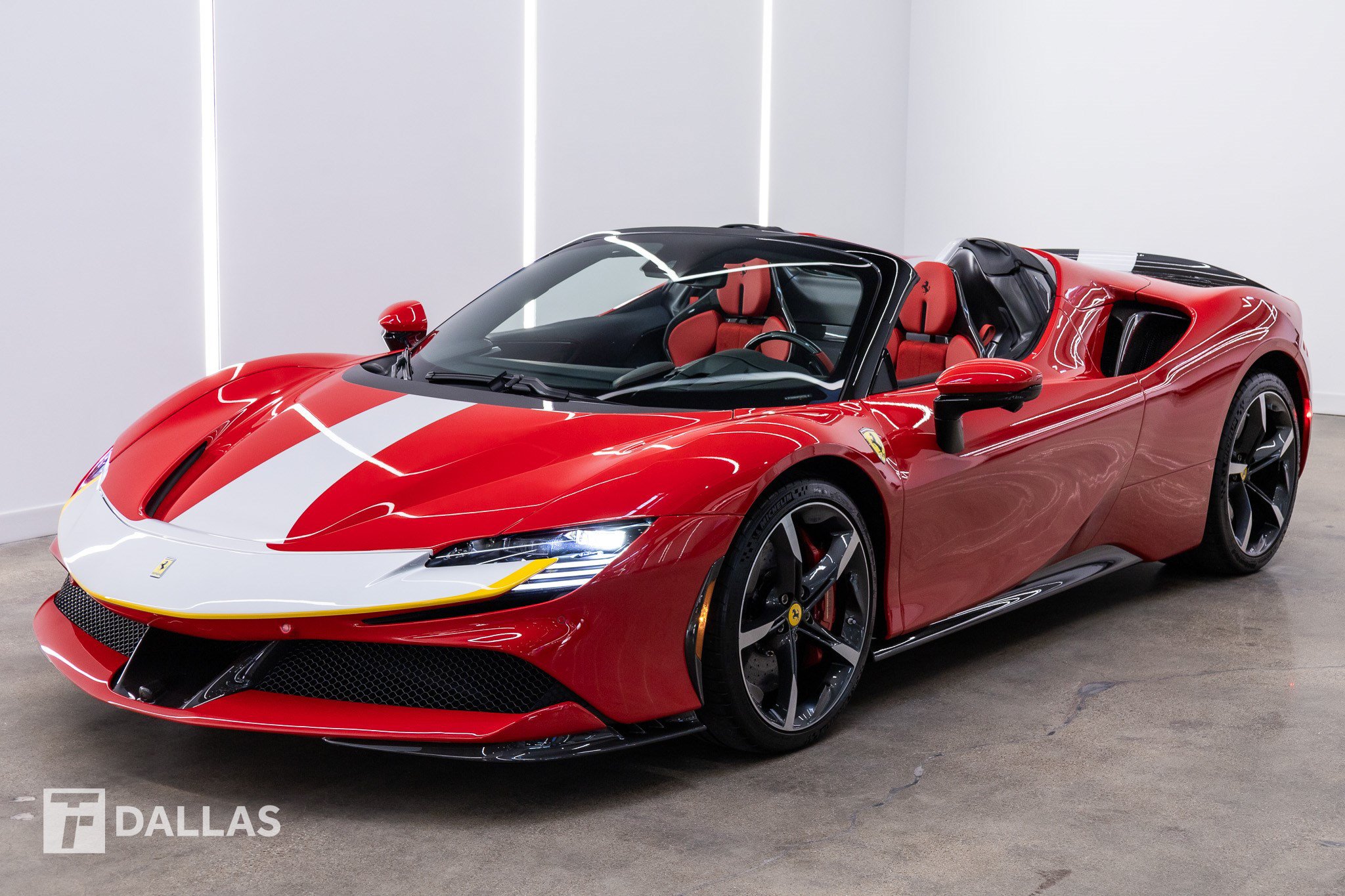 Used 2023 Ferrari SF90 Spider AWD/4WD image 2