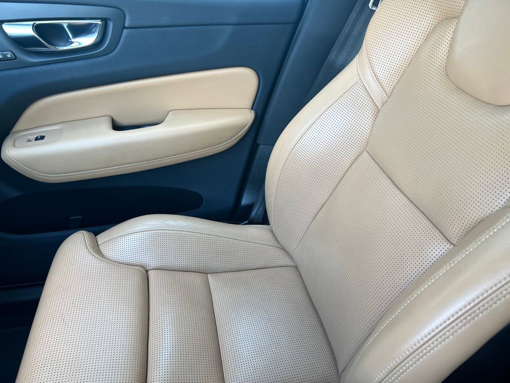 Used 2019 Volvo XC60 T5 Inscription AWD/4WD image 37