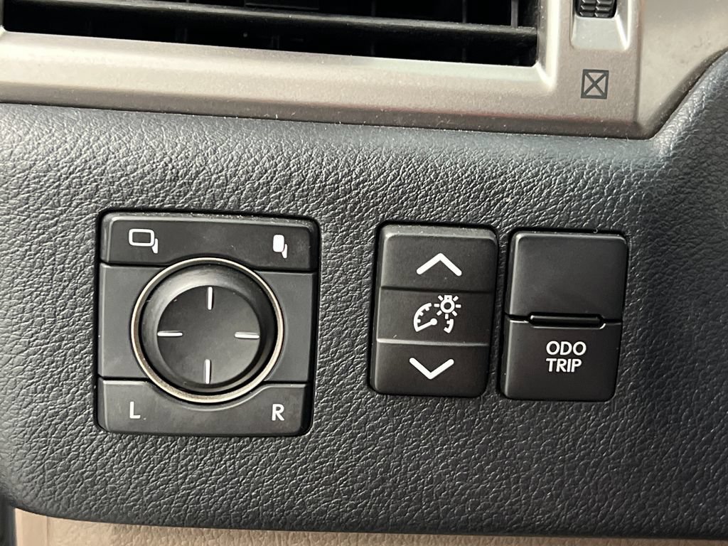 Used 2022 Lexus GX 460 Premium w/ Accessory Package AWD/4WD image 54
