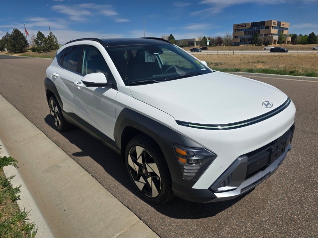 Used 2024 Hyundai Kona Limited image 7