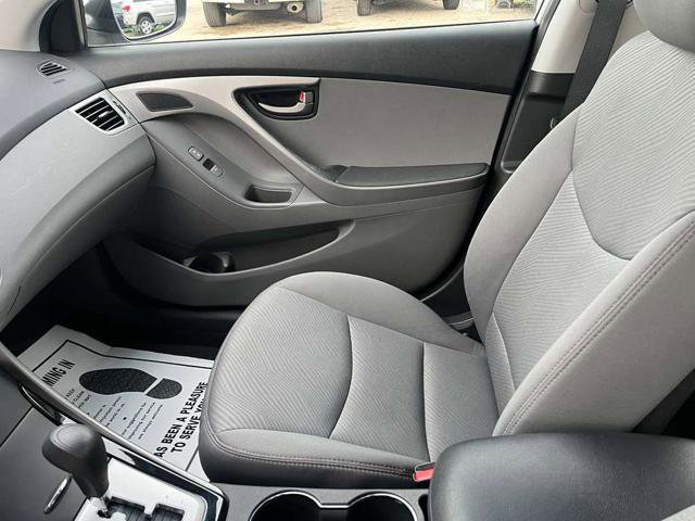 Used 2011 Hyundai Elantra GLS image 18