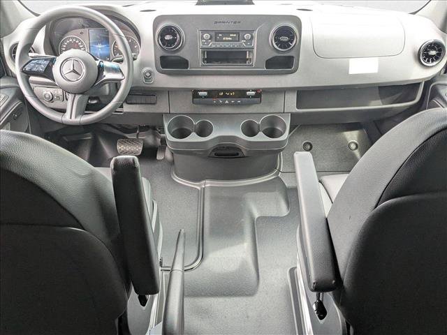 New 2025 Mercedes-Benz Sprinter 2500 image 13