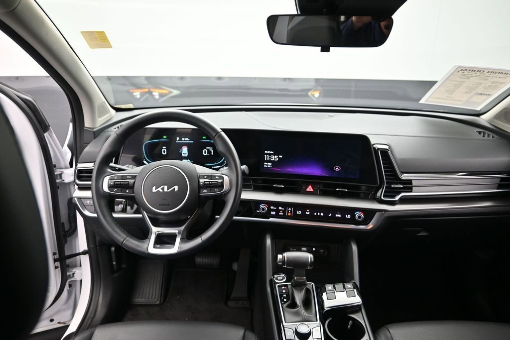 Used 2025 Kia Sportage EX FWD image 20